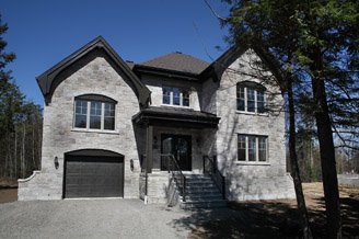 Maison neuve St-Jérôme